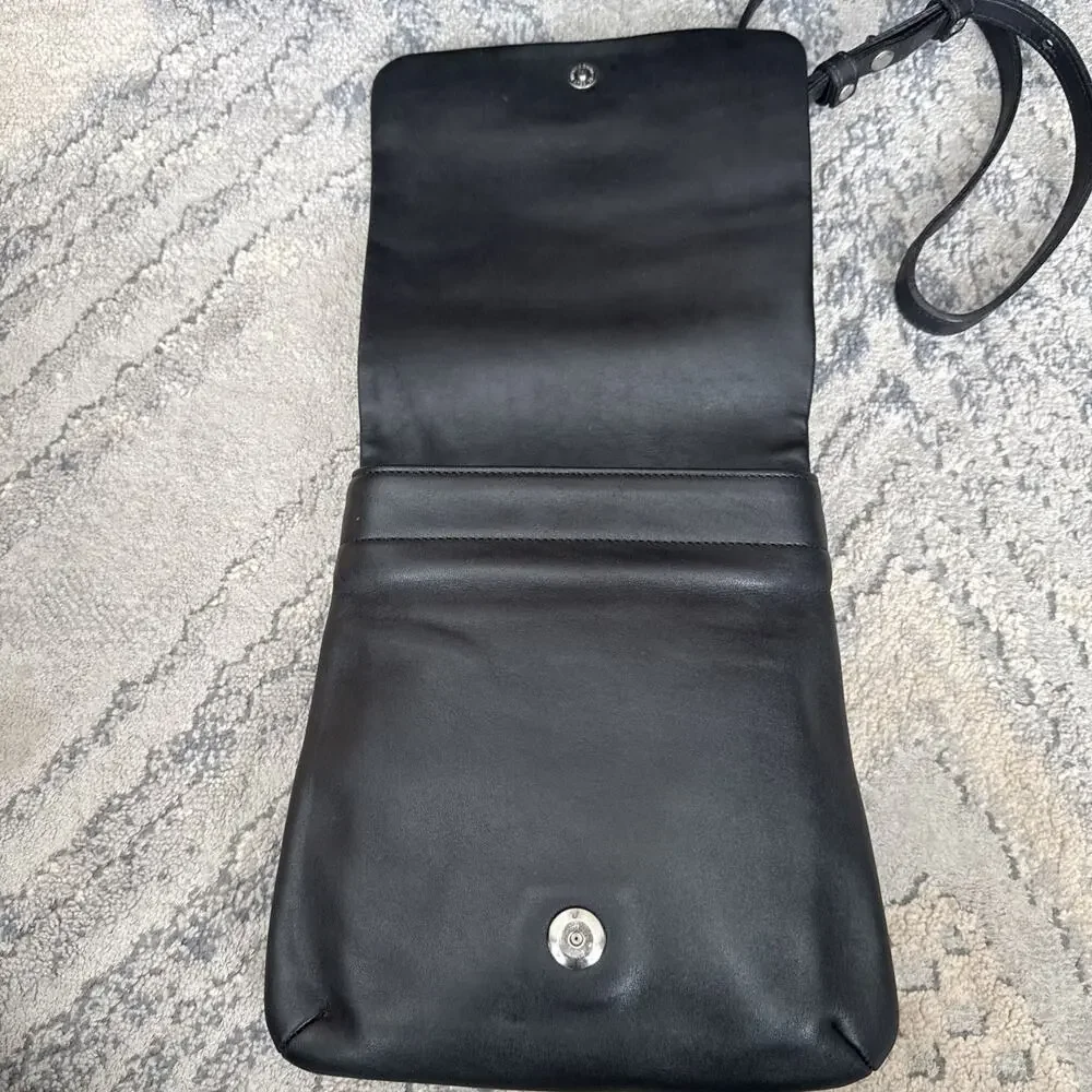 COACH Vintage Black Leather Crossbody/Shoulder Bag #9473 / Adjustable Strap Q